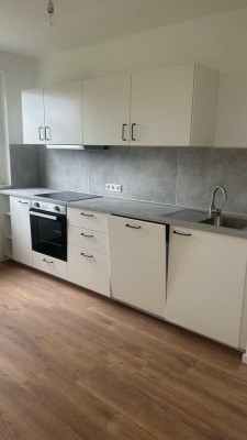 Helle 3-ZKB in Aschaffenburg - zentrale Lage & Balkon ins Grüne
