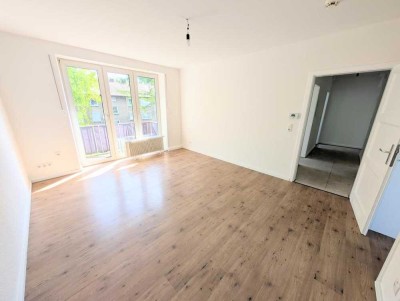 **Jetzt zugreifen: +3 Zimmer +neues Tageslichtbad +kleiner Balkon +Laminat**