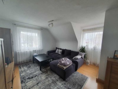 Helle 3-Zimmer-Dachgeschosswohnung in Salach nähe Freibad mit Balkon