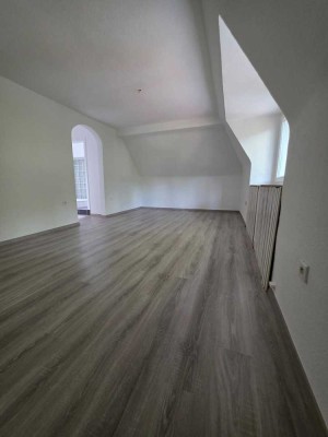 Geschmackvolle 2,5-Zimmer-DG-Wohnung mit gehobener Innenausstattung in Herne