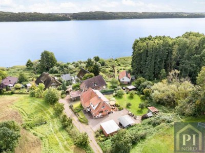 Exklusiv saniertes Einfamilienhaus mit Seeblick – Traumhafte Waldrandlage am Ratzeburger See!