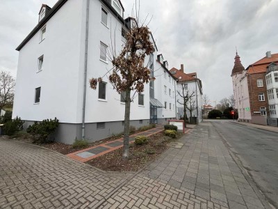 Stilvolle 3-Zimmer-Wohnung mit Balkon und Einbauküche in Bahnhofsnähe