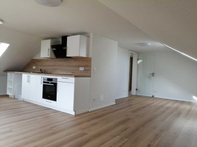 Helle 2-Zimmer-DG-Whg., Nähe zum Bahnhof und zur ev. Altenhilfe Hofgeismar!