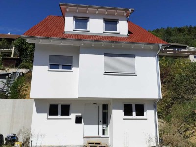 Neuwertiges Effizienzhaus in ruhiger Lage