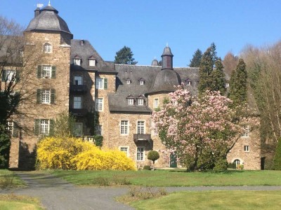 Idyllisches Cottage im Schloß nahe Köln /  Bonn, 73 qm, teilmöb., 3 - 24 Monate