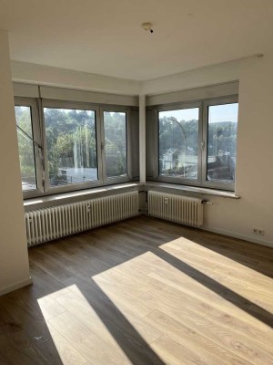 3-Zimmer-Wohnung mit Terrasse und großem Garten