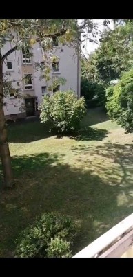 Zentral wohnen mit Balkon!