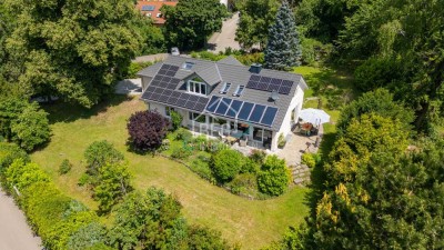 Modernisiertes Familienidyll mit großzügigem Grundstück und hochwertiger Ausstattung