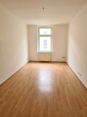 Sehr schöne und gemütliche 2,5 Wohnung nahe der Karl-Meyer-Straße!