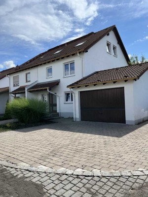 renovierte 5,5-Zimmer-Doppelhaushälfte in Senden/Aufheim