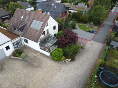 Großzügiges Einfamilienhaus mit Halle