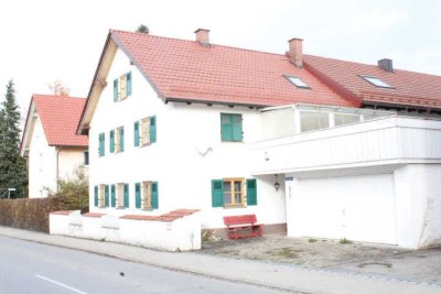 -RESERVIERT- 
Viel Haus für wenig Geld. Doppelhaushälfte in Untermeitingen.