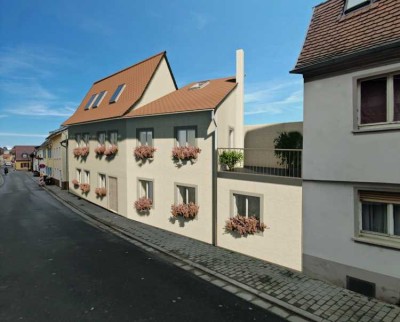 SANIERTES STADTHAUS IM HISTORISCHEN ORTSKERN NACH IHREN WÜNSCHEN NEU ERRICHTET!
