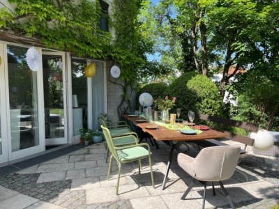Leben im Grünen mitten in Stuttgart: WG-Zimmer im Stadthaus mit Garten & bester Lage!
