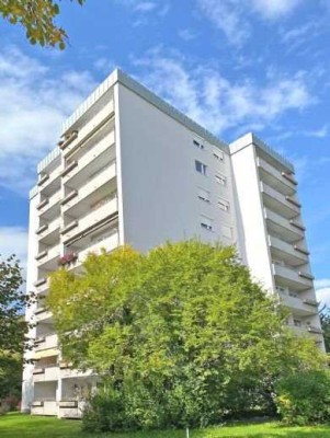 München: Großzügige helle Wohnung im Grünen von Großhadern