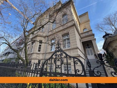 Exklusive 4-Zimmer - Altbauwohnung in repräsentativer Gründerzeitvilla zur Miete