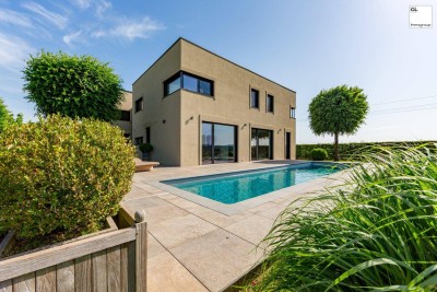Modern Style in der Natur- coole Villa mit Pool