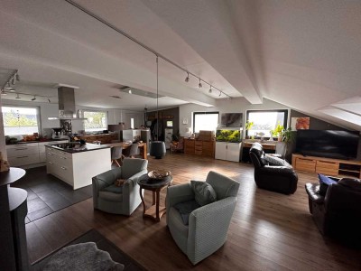 Attraktive 3-Zimmer-DG-Wohnung mit Balkon in Meinerzhagen