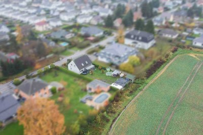 Familienfreundliches Haus mit großem Garten und verglaster Terrasse in idyllischer Feldrandlage