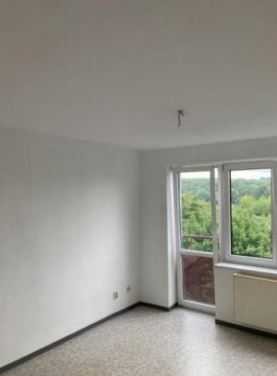Renovierungsbedürftige, günstige 1- Zimmer Wohnung