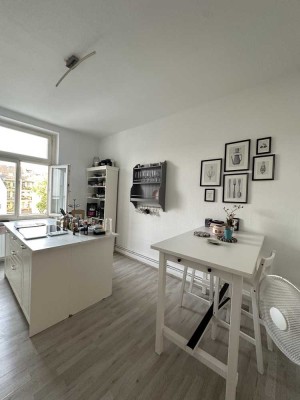 Helle, möblierte 87 m² Wohnung – nur 7 Min. zu Fuß vom Zentrum entfernt (Zur Zwischenmiete)