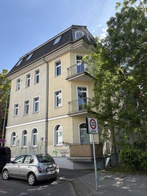 "Attraktive 2-Zimmer-Wohnung mit Balkon unweit der Könneritzbrücke in Leipzig-Plagwitz"