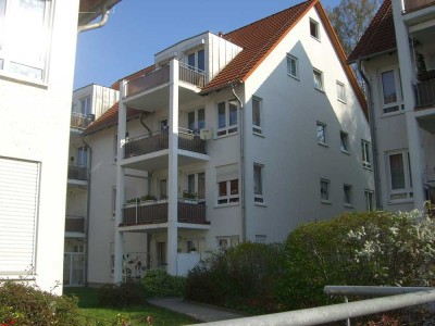 Ruhig gelegene 3 Raum Wohnung mit sonnigem Balkon