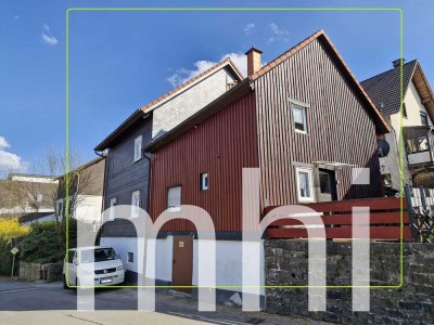 Wiehl: Platz für die große Familie inkl. Garagengebäude