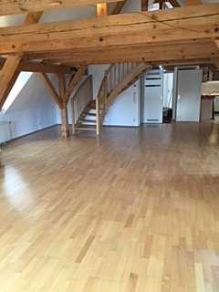 2-ZKB-Dachgeschoss-Galerie-Wohnung mit Balkon in Augsburg am Rathaus