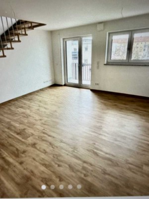 Moderne 2-Zimmer Maisonette-Wohnung mit 2 Loggien in Burglengenfeld