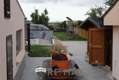 "Landhaus mit Pool und großem Garten"