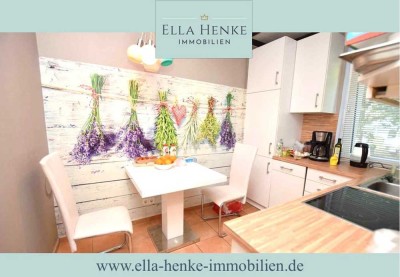 Schöne, modernisierte Erdgeschoss-Wohnung mit Einbauküche + Balkon...