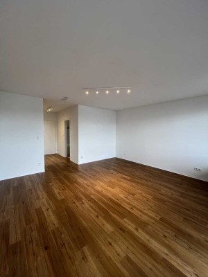 Schöne 1-Zimmer-Wohnung mit Balkon, EBK & TG-Stellplatz