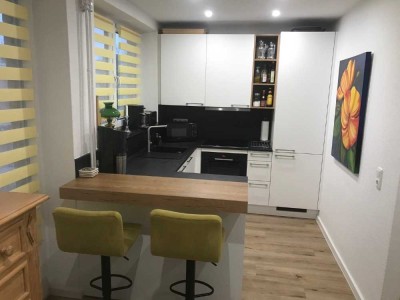 Neue Top sanierte Schöne Wohnung mit Fahrstuhl und Balkon  in Wilhelmshaven zu verkaufen.