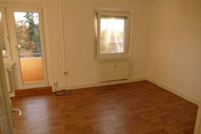 Helle kleine 3-Zimmer-Wohnung in S-Bahn-Nähe in Strausberg