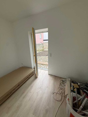 Frisch kernsanierte 2-Zimmer-Wohnung mit Terrasse im Innenhof – ideal auch für eine WG