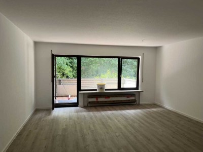Erstbezug nach Sanierung mit Balkon: Exklusive 3-Raum-Wohnung in FREIBERG