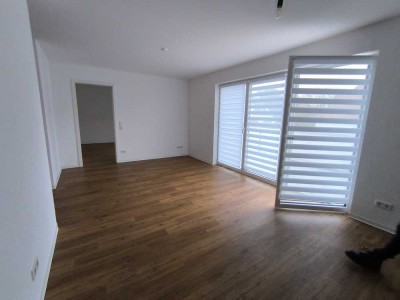 Ansprechende und neuwertige 2-Raum-DG-Wohnung mit geh. Innenausstattung mit Balkon und EBK in Enger