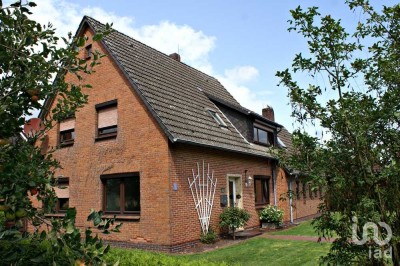 Geräumiges Wohnhaus mit 6 Zimmern, 2 Küchen und 2 Bädern - ideal für handwerklich begabte Käufer