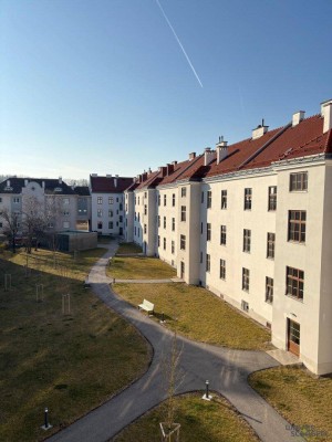 freundliche helle Single Wohnung