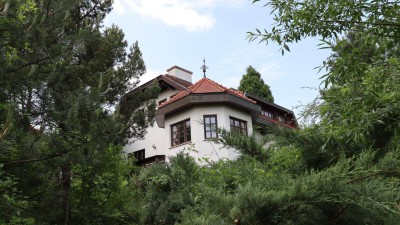 Großzügiges Landhaus in ruhiger, sonniger Aussichtslage