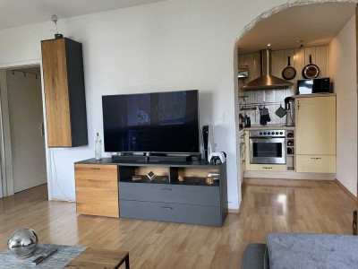 Hell & gemütlich: Ruhige Wohnung mit Balkon in denkmalgeschütztem Gebäude