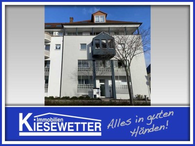 Kapitalanlage oder Eigenheim: 2-Zimmer-Wohnung im Dachgeschoss eines gepflegten Mehrfamilienhauses