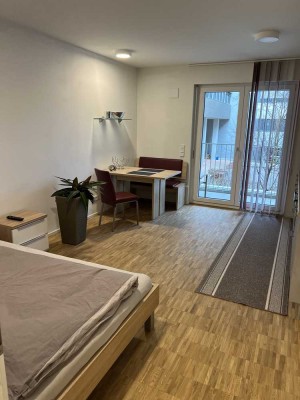 Stilvolle 1-Zimmer-Wohnung mit Balkon und EBK in München