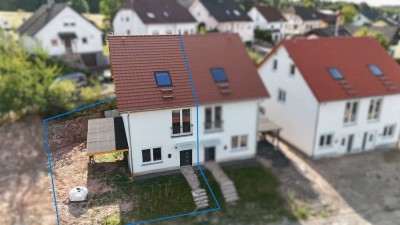 Wohnglück auf drei Etagen – stilvolle Doppelhaushälfte mit Weitblick in Steinau an der Straße