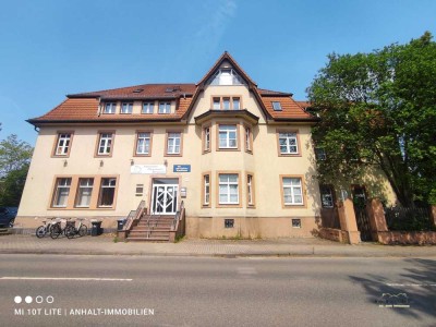 Gemütliche 2-Raumwohnung mit neuem Bodenbelag | PKW-Stellplatz