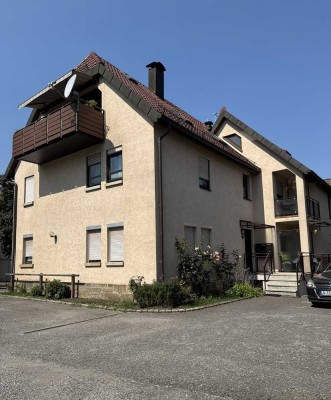 ATTRAKTIVE 4 - ZIMMERWOHNUNG IN ZENTRALER LAGE VON MARBACH MIT STELLPLATZ U. BALKON