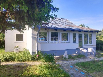 Entzückendes komplett saniertes Kleingartenhaus auf Eigengrund mit wunderbarem Garten in Ruhelage