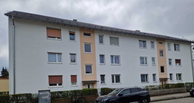Stilvolle, vollständig renovierte 3-Raum-Wohnung mit Einbauküche in Germering