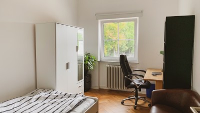 WG-Zimmer in renoviertem Altbau zu vermieten